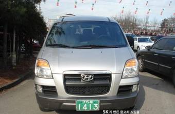 2004 Hyundai Starex Photos