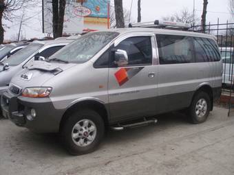 2004 Hyundai Starex Pictures