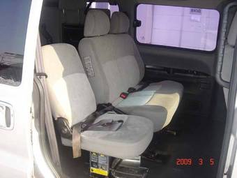 2004 Hyundai Starex Photos