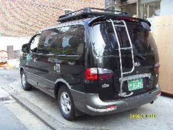 2004 Hyundai Starex Photos