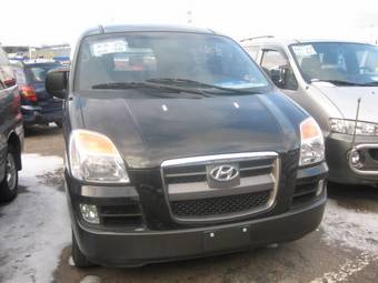 2004 Hyundai Starex Photos