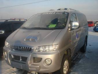 2004 Hyundai Starex