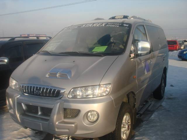 2004 Hyundai Starex