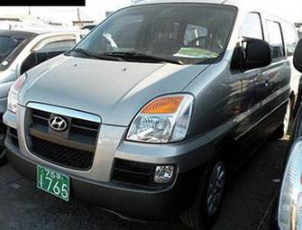 2004 Hyundai Starex Photos