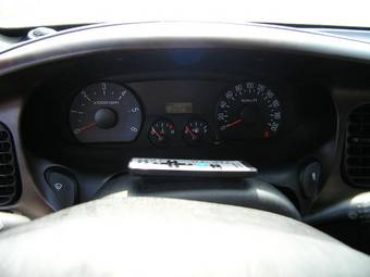 2004 Hyundai Starex Pictures