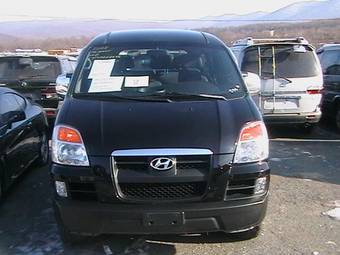 2004 Hyundai Starex Images