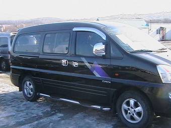 2004 Hyundai Starex Pictures