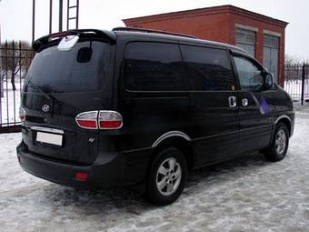 2004 Hyundai Starex Images
