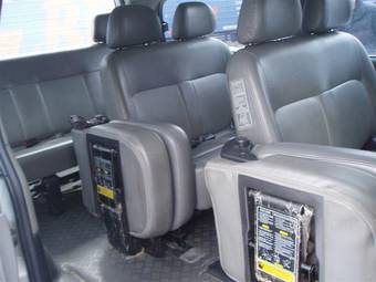 2004 Hyundai Starex Pictures