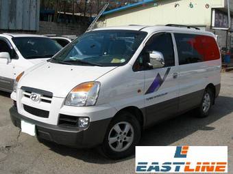 2004 Hyundai Starex Photos