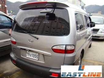 2004 Hyundai Starex Photos