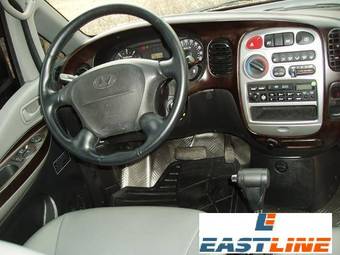 2004 Hyundai Starex Photos