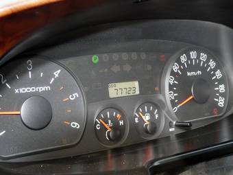 2004 Hyundai Starex Pictures