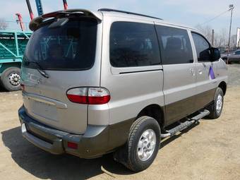2004 Hyundai Starex Pictures