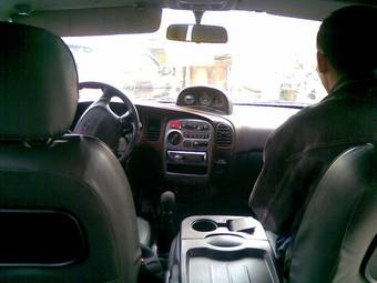 2004 Hyundai Starex Photos