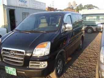 2004 Hyundai Starex Pics