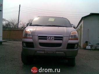 2004 Hyundai Starex