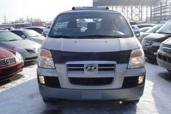 2004 Hyundai Starex Photos