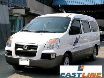 2004 Hyundai Starex Photos