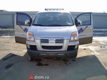 2004 Hyundai Starex Pictures