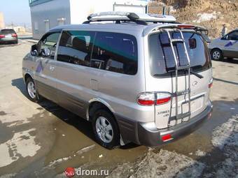 2004 Hyundai Starex Photos