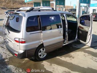 2004 Hyundai Starex Pictures