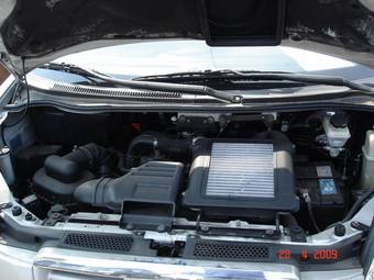 2004 Hyundai Starex Photos