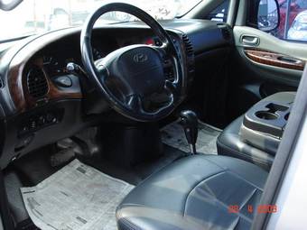 2004 Hyundai Starex Pictures