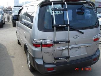 2004 Hyundai Starex Pictures