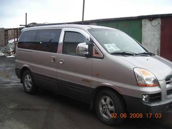 2004 Hyundai Starex Pictures