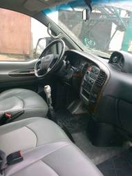 2004 Hyundai Starex Photos