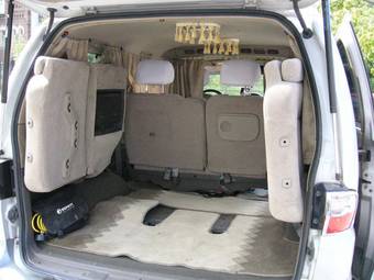 2004 Hyundai Starex Photos