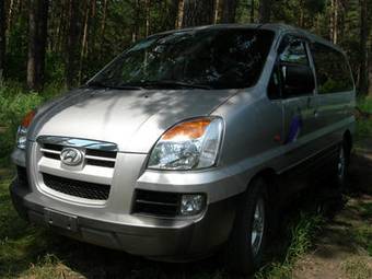 2004 Hyundai Starex