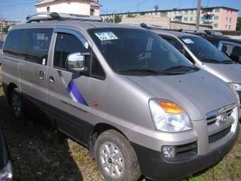 2004 Hyundai Starex Pictures