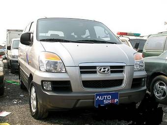 2004 Hyundai Starex Photos