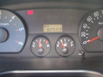 2004 Hyundai Starex Images