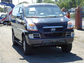 2004 Hyundai Starex Photos