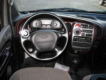 2005 Hyundai Starex Images