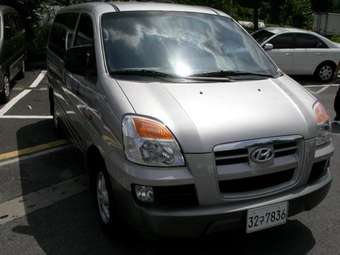 2005 Hyundai Starex Photos