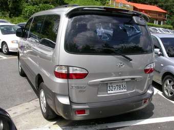 2005 Hyundai Starex Photos