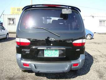 2005 Hyundai Starex Photos