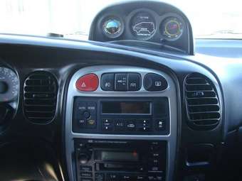 2005 Hyundai Starex Photos