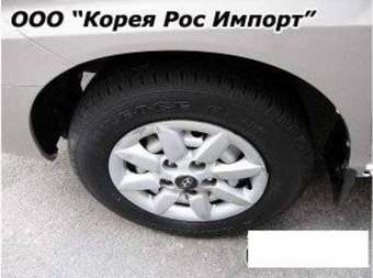 2005 Hyundai Starex Photos