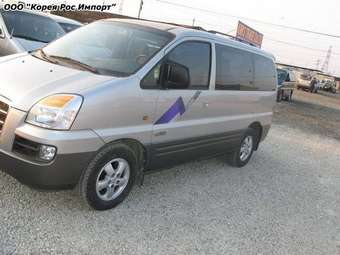 2005 Hyundai Starex Pictures