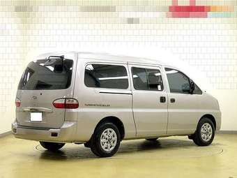 2005 Hyundai Starex Photos