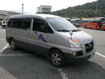 2005 Hyundai Starex Pictures