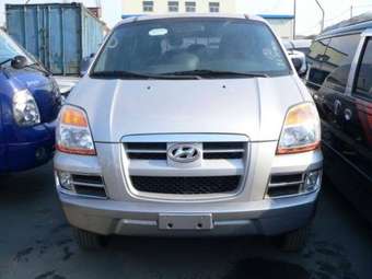 2005 Hyundai Starex Photos