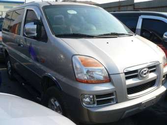 2005 Hyundai Starex Pictures