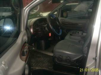 2005 Hyundai Starex Images