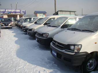 2005 Hyundai Starex Pictures